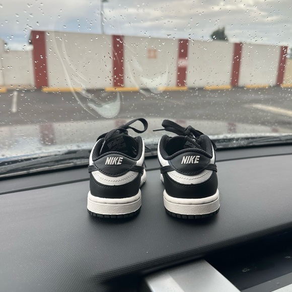 Nike toddler dunks - Picture 2 of 4